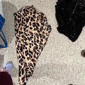 Pretty  Little Thing high low cheetah shirt